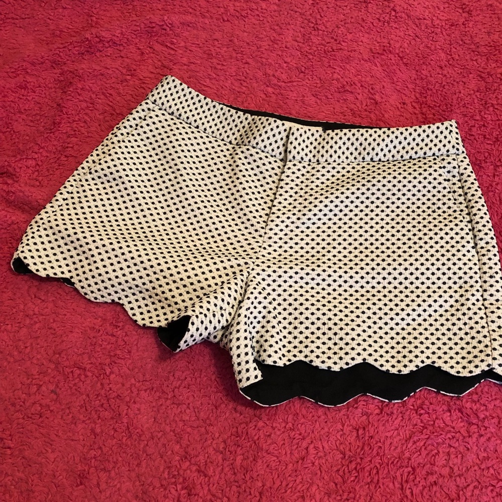 Elle Scalloped Shorts